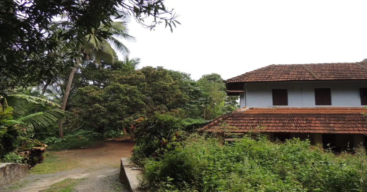 Traditional Kerala-style House and land for Sale at Ottapalam, Palakkad