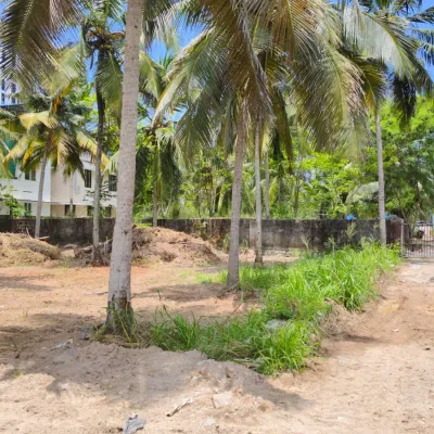 30 cents land with private road frontage near Kazhakkoottam menamkulam for sale in Kazhakkoottam
