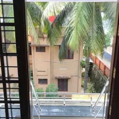 Spacious 6BHK House for Rent — Within 100m from Vellayambalam Junction Thiruvananthapuram in Vellayambalam
