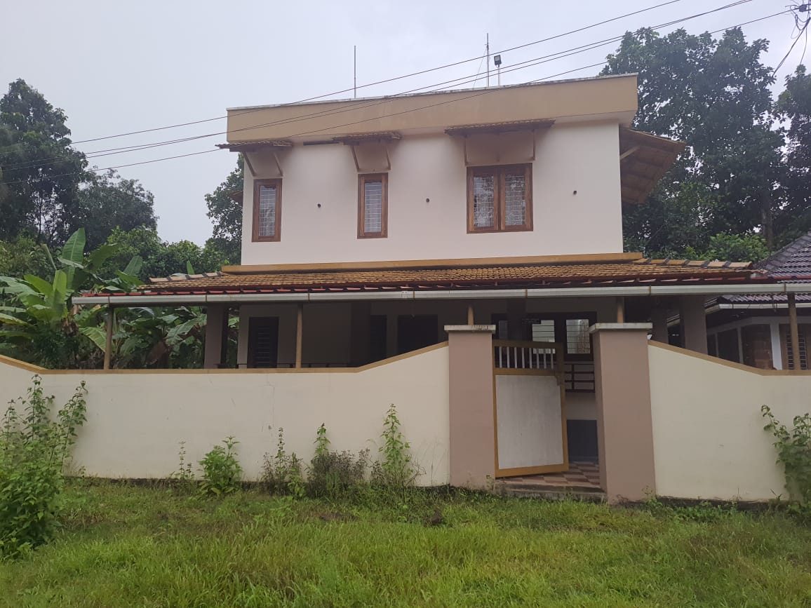 Independent 2-Storey House on 10 Cents of Land – Rakkad, Muvattupuzha