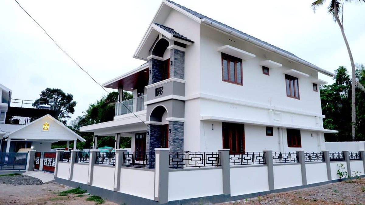 2200 sq ft Villa for sale Kakkanad Pallikkara Morakkala on 6.1 cent land