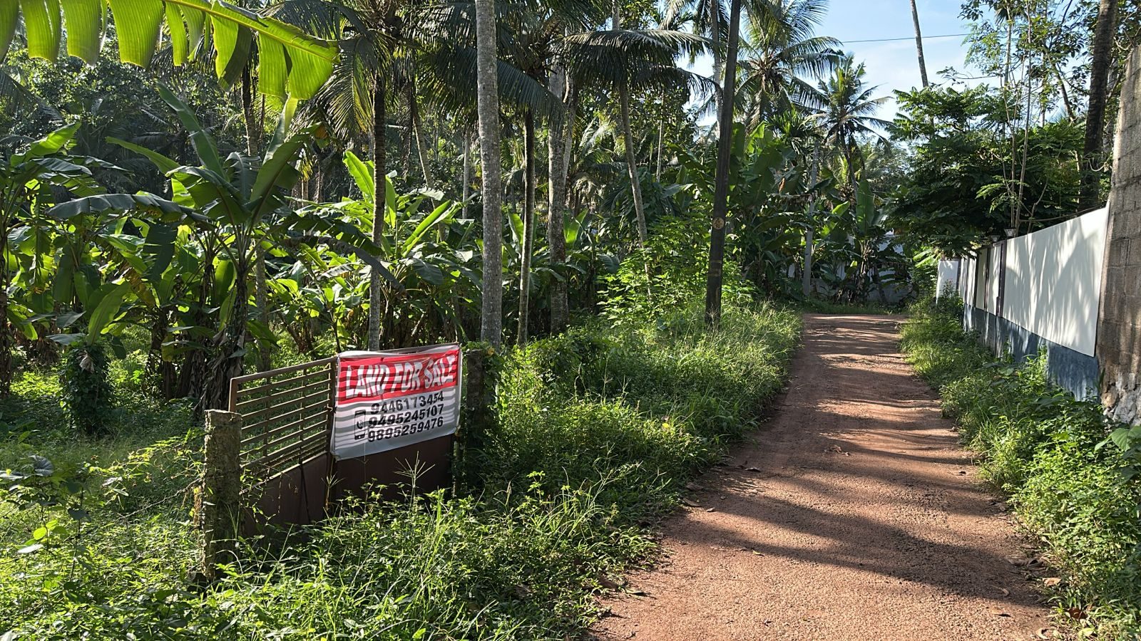 84 cents of land in Kattakkada along the Dam Road for sale