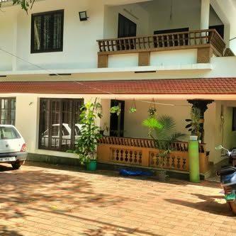 3BHK house situated on 38.5 cents of land, located 1 km from Kolenchery town is for sale. in Kolenchery