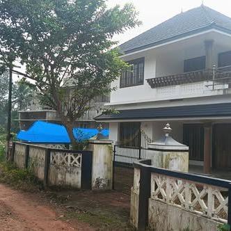 1400 sq. ft. house on 10.5 cents of land for sale near Kolenchery in Kolenchery