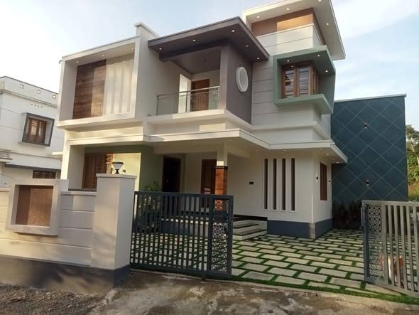 6 cents of land and an 1800 sq. ft. 4BHK house at Patham Mile Kolenchery for sale
