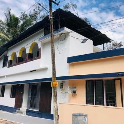 4 cents plot with 1400 sqft house for sale in Kolanchery - 150 meters from the highway 43 lakhs. in Kolenchery