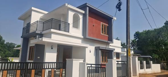3 BHK house is available for sale - 1620 sqft on 8.50 cent plot - located 1 km from the Mekkadambu
