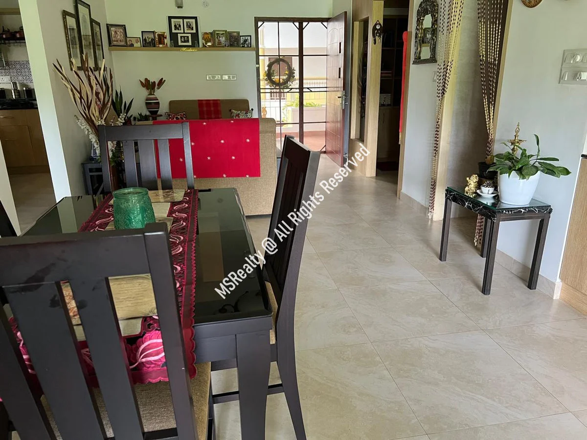 Senior living luxury resort, fully furnished amid peaceful surroundings image 5