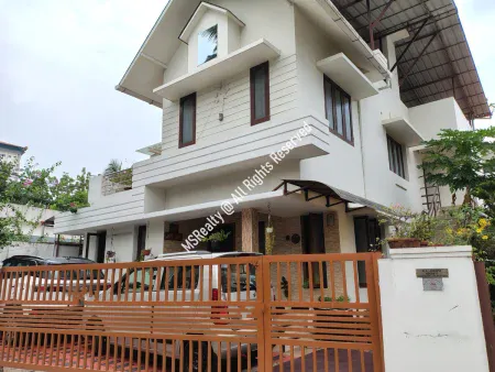 Independent 2400 sq ft House for Sale on 5.375 cents of land