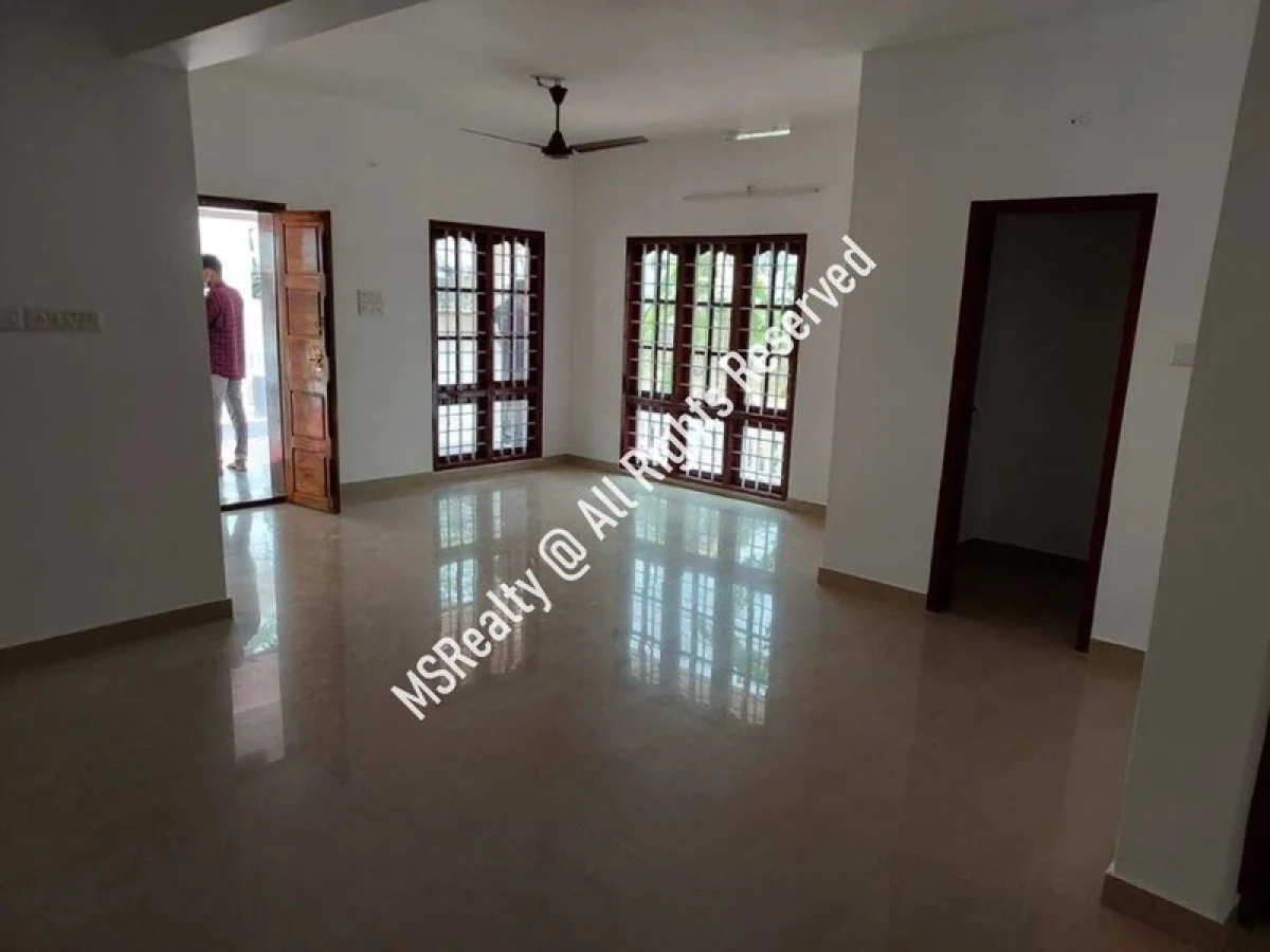 2000 Sq ft 4 BHK Villa for Sale at Arakunnam, Ernakulam image 4