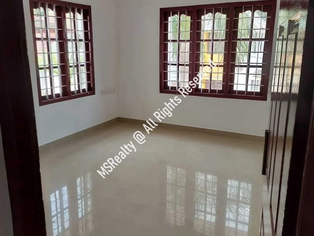 2000 Sq ft 4 BHK Villa for Sale at Arakunnam, Ernakulam image 5
