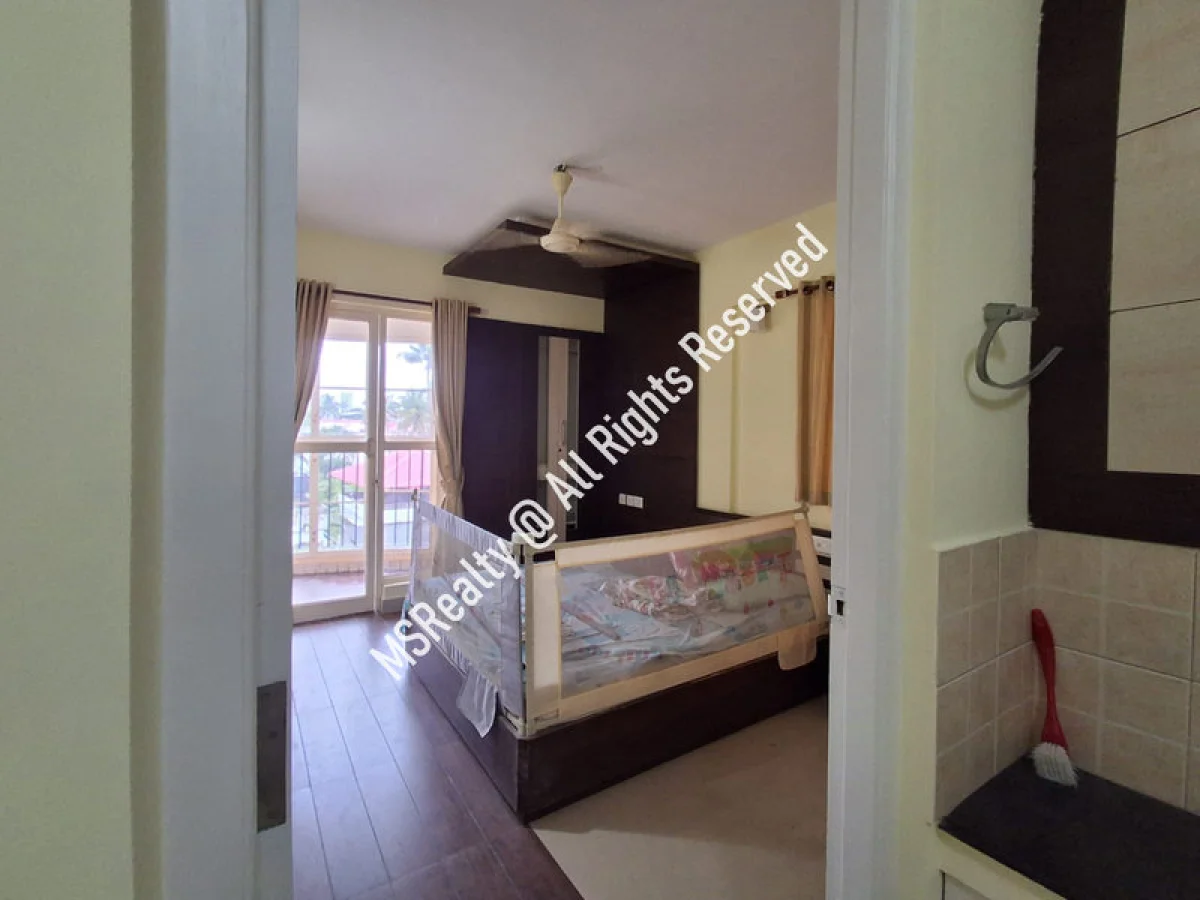 Flat for sale near Kaloor Metro Station and  L F Church Pottakuzhi image 5