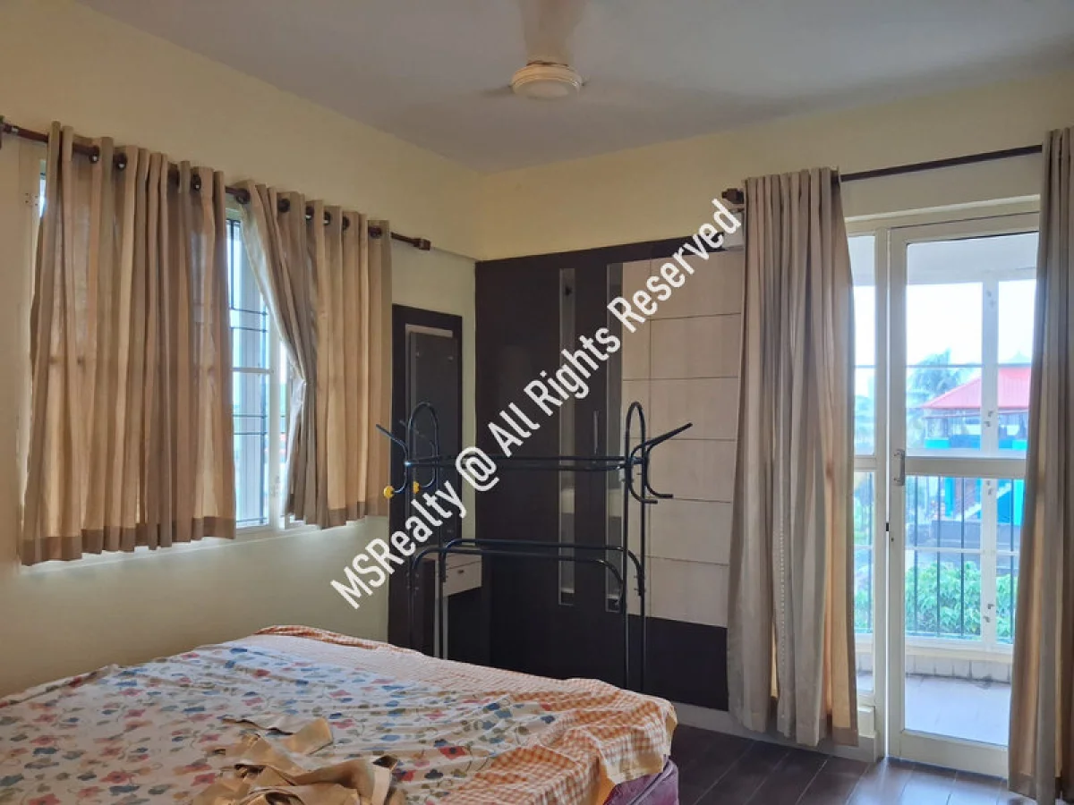 Flat for sale near Kaloor Metro Station and  L F Church Pottakuzhi image 9