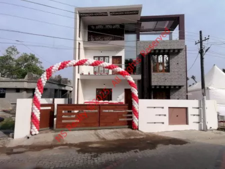 Spacious 5-Bedroom House for Sale/Rent at Mulavukadu on Container Road